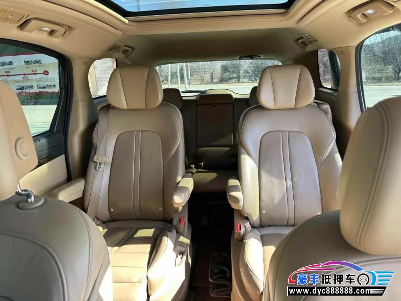 17年别克GL8轿车抵押车出售