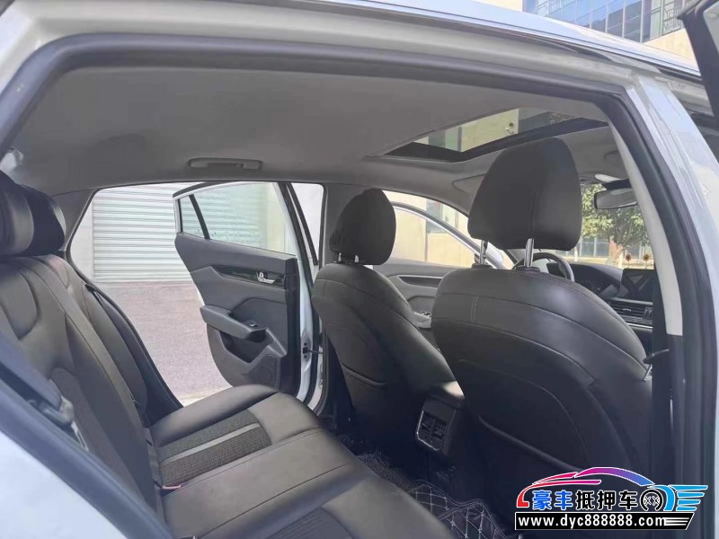 20年东风风神奕炫轿车抵押车出售