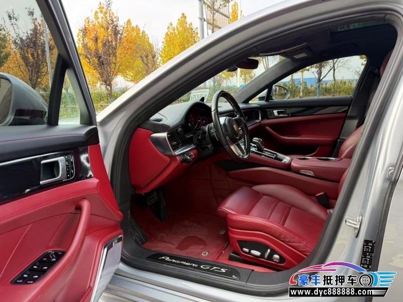 19年保时捷帕纳梅拉跑车抵押车出售