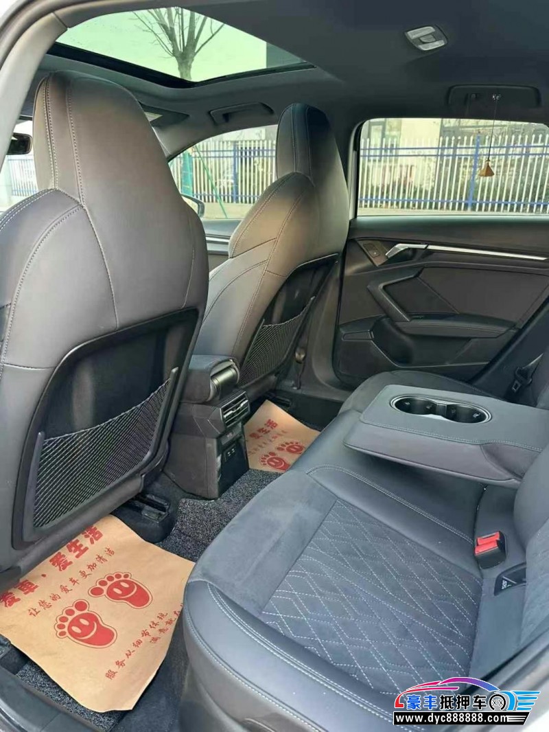 23年奥迪A3轿车抵押车出售