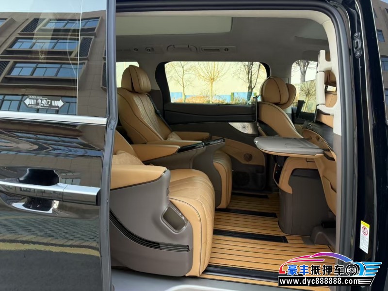 24年腾势D9MPV抵押车出售