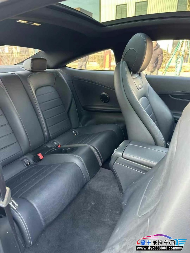 17年奔驰C轿车抵押车出售