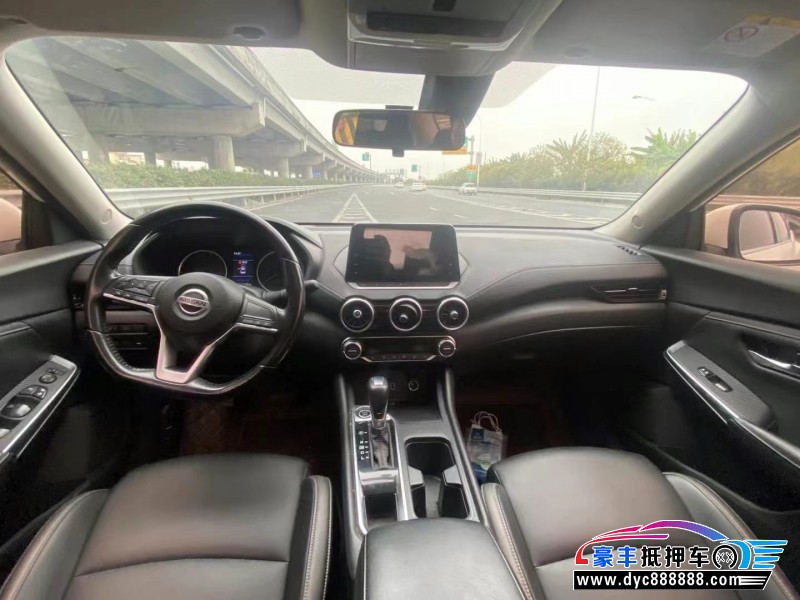 20年日产轩逸轿车抵押车出售