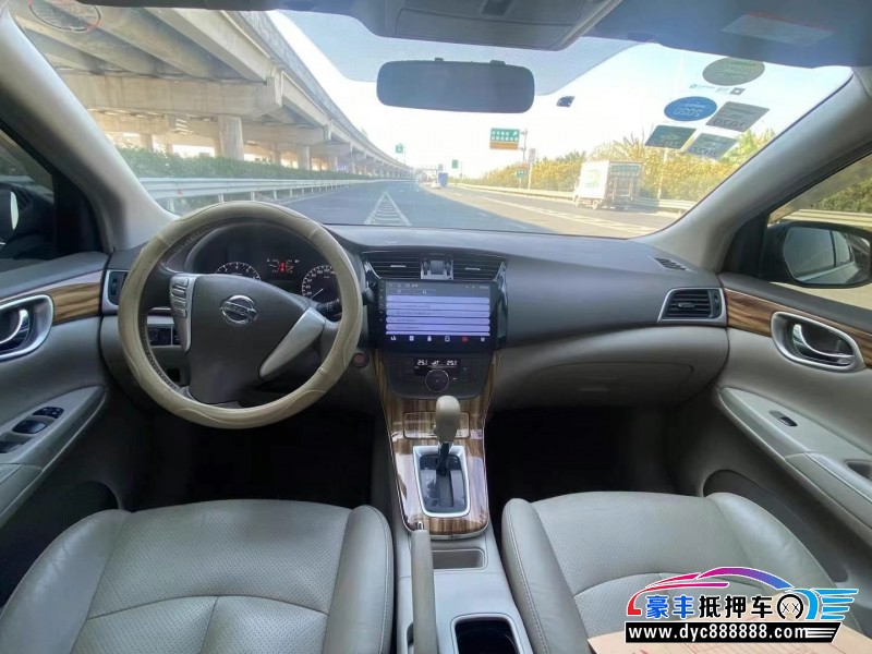 16年日产轩逸轿车抵押车出售