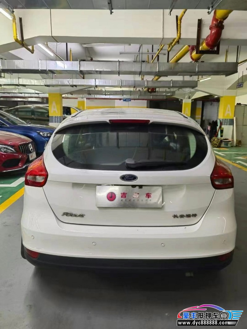 17年福特福克斯轿车抵押车出售