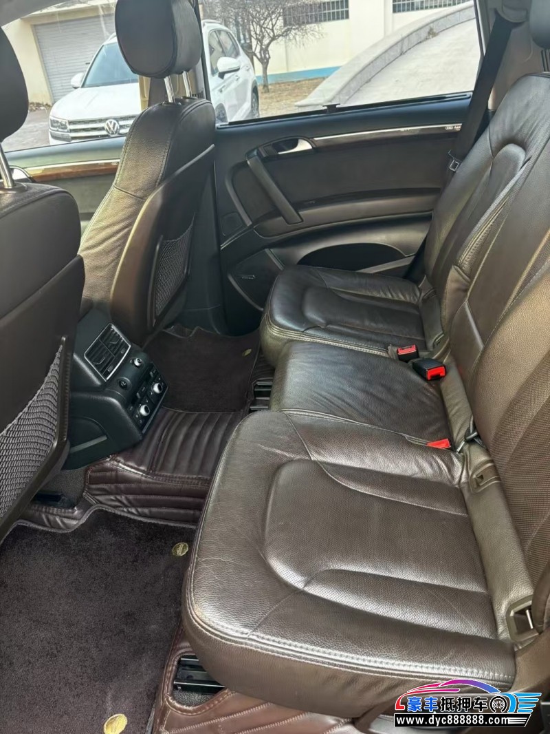 12年奥迪Q7轿车抵押车出售