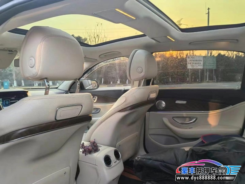 18年奔驰E轿车抵押车出售