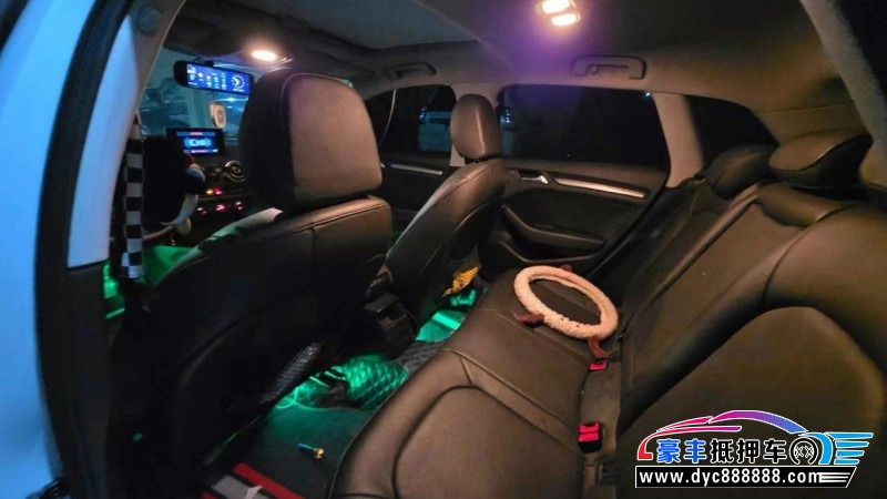 17年奥迪A3轿车抵押车出售