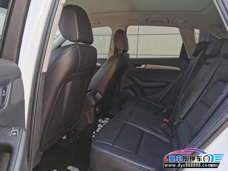 16年奥迪Q5轿车抵押车出售