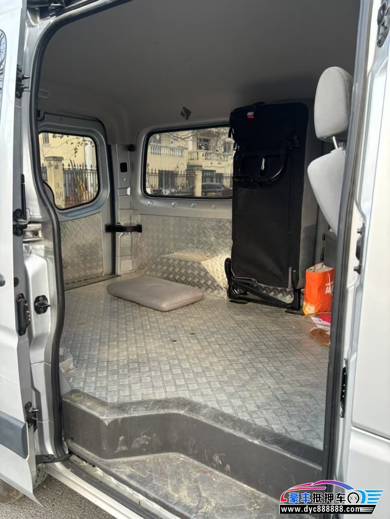 23年福田图雅诺轿车抵押车出售