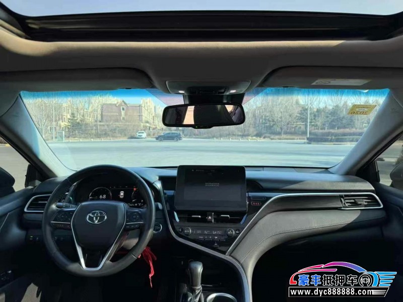 22年丰田凯美瑞轿车抵押车出售