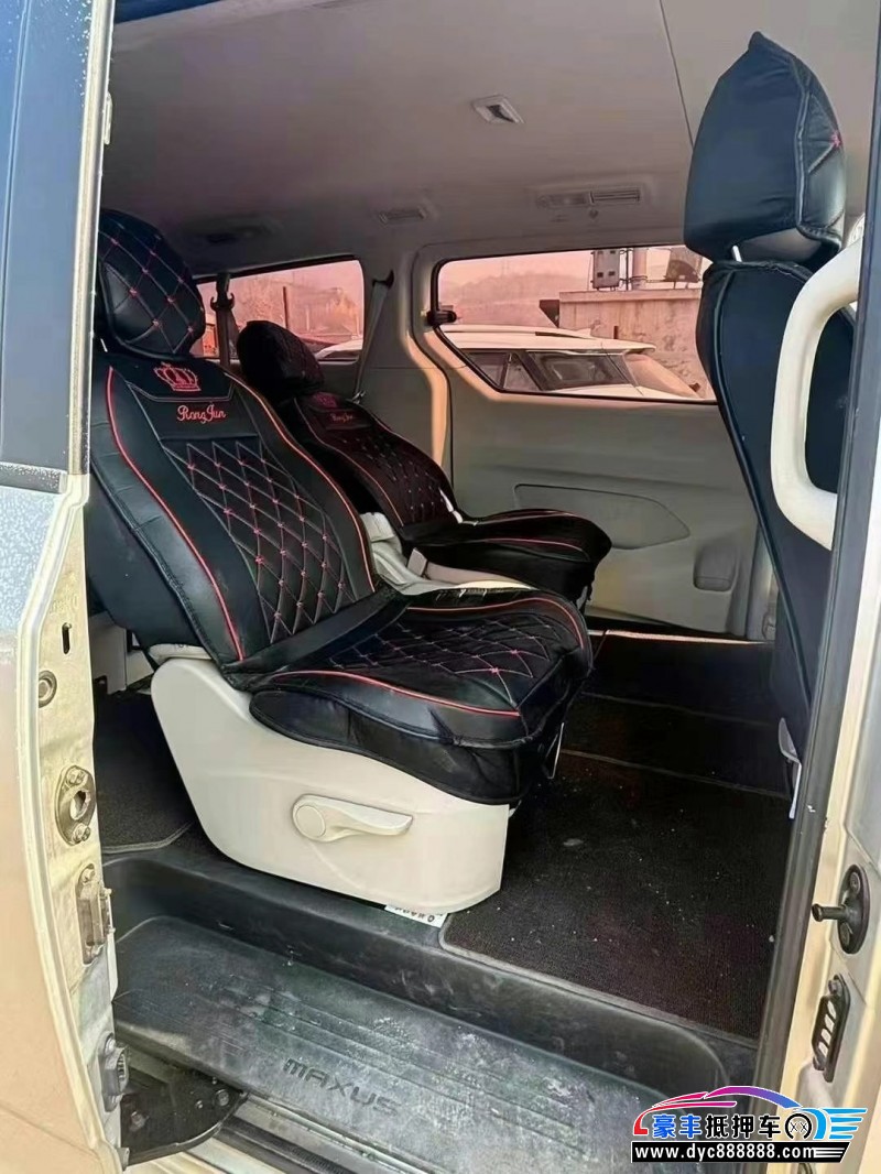 18年上汽大通G10轿车抵押车出售