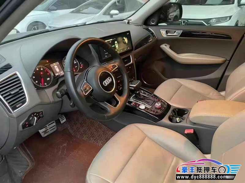 12年奥迪Q5轿车抵押车出售