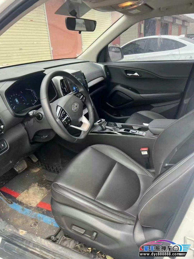 22年现代ix35轿车抵押车出售