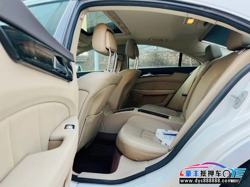 14年奔驰CLS轿车抵押车出售