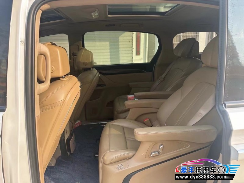 20年别克GL8轿车抵押车出售