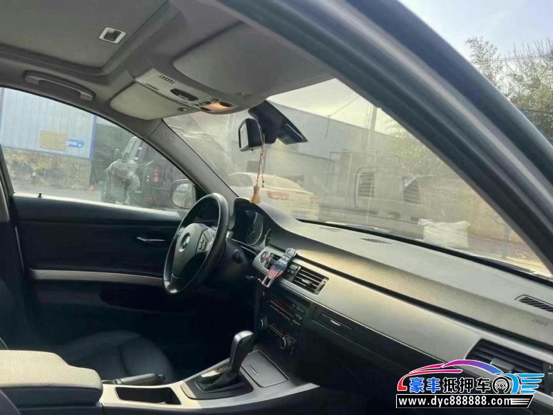 11年宝马3系轿车抵押车出售