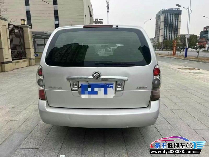 13年别克GL8轿车抵押车出售