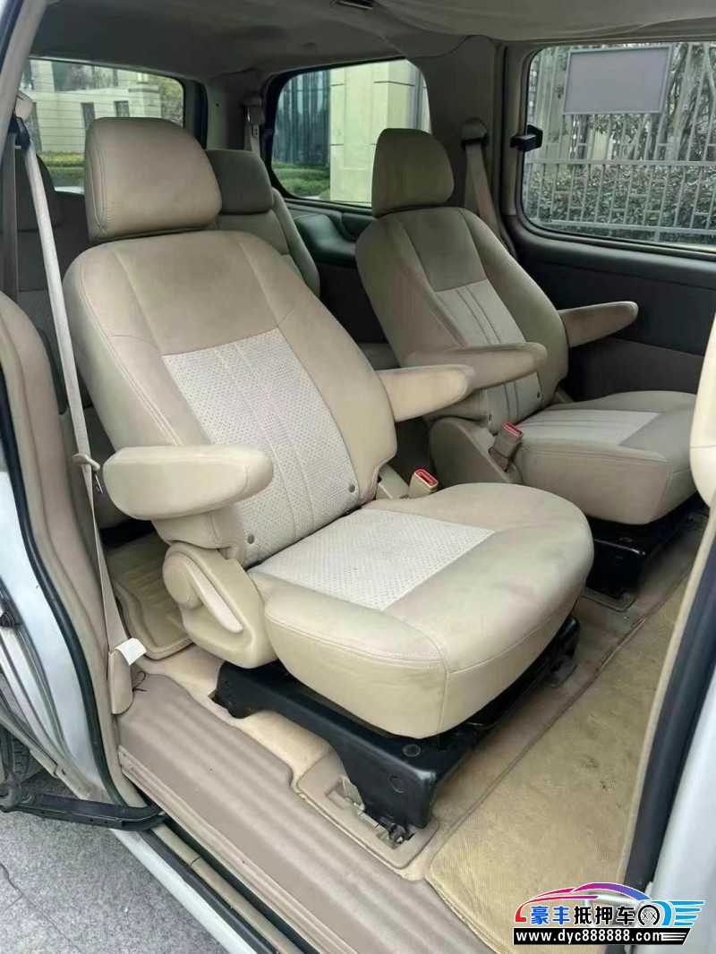 13年别克GL8轿车抵押车出售