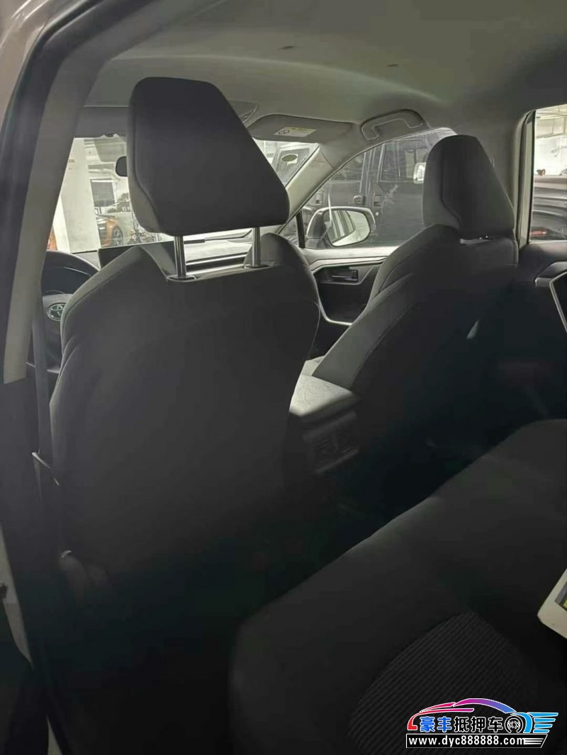 23年丰田威兰达轿车抵押车出售