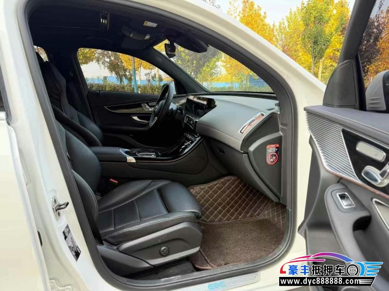 22年奔驰EQCSUV抵押车出售