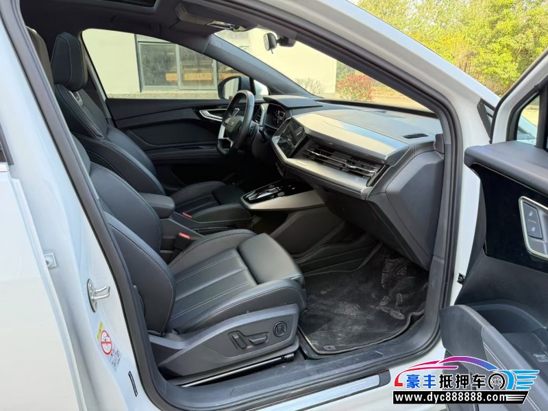 24年奥迪Q4轿车抵押车出售