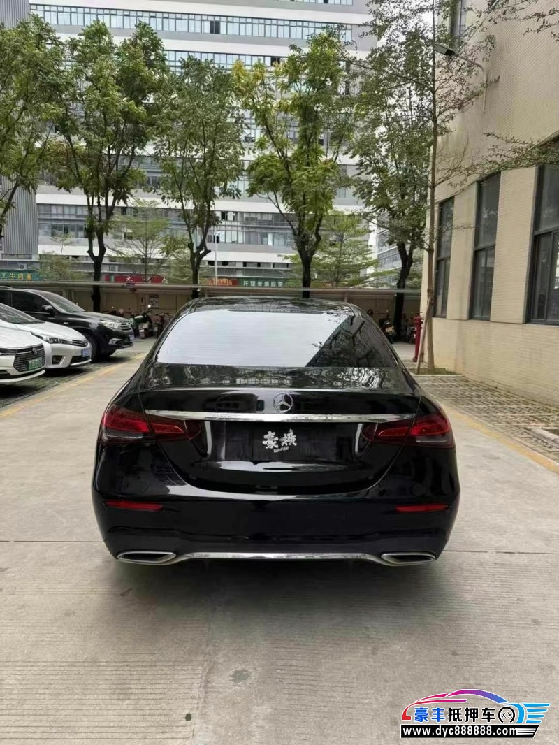22年奔驰E轿车抵押车出售