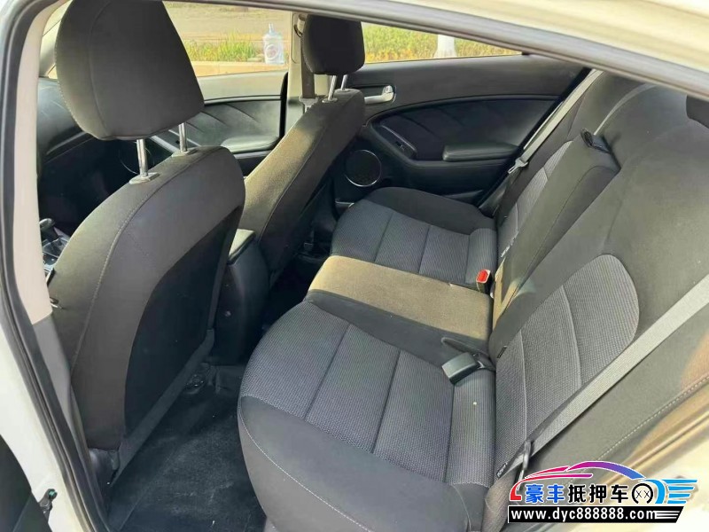 16年起亚K3轿车抵押车出售