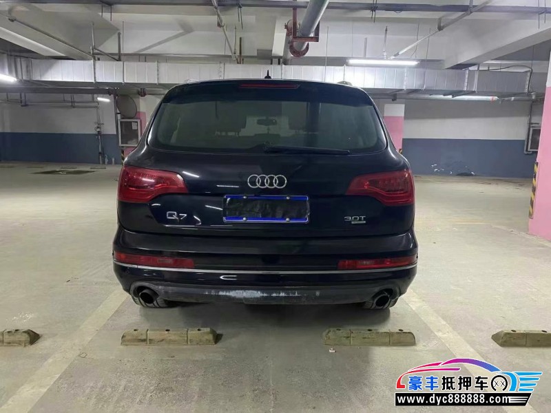 12年奥迪Q7轿车抵押车出售