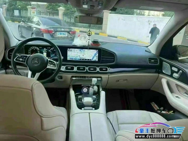 19年奔驰GLE轿车抵押车出售