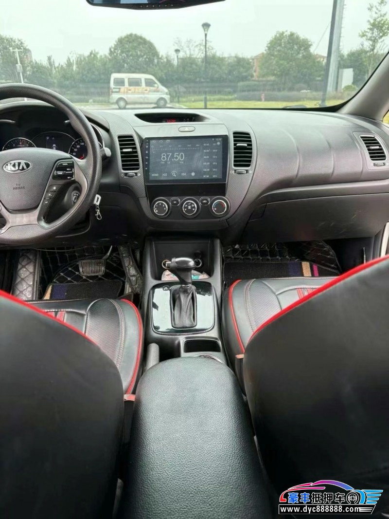 17年起亚K3轿车抵押车出售