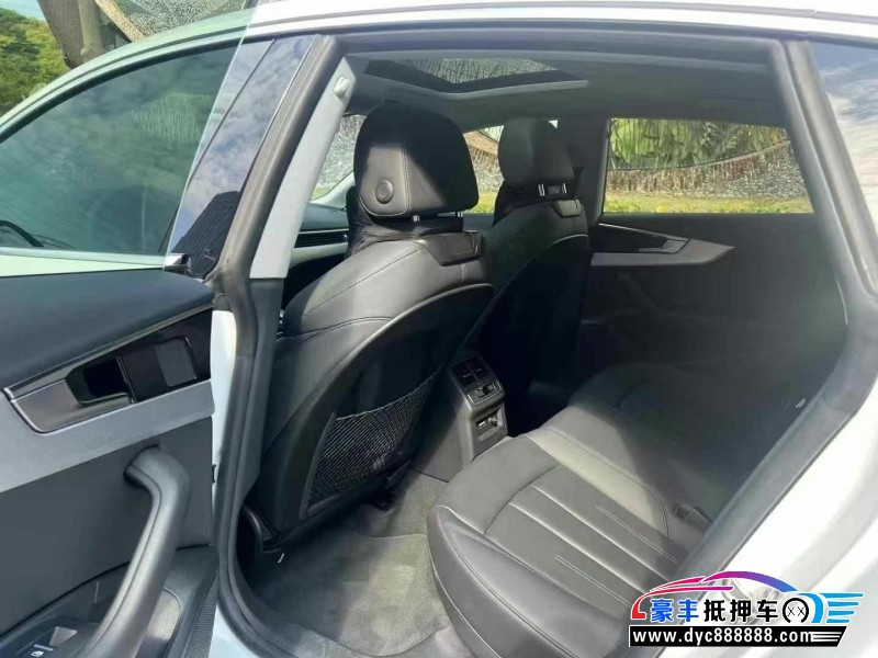 23年奥迪A5轿车抵押车出售