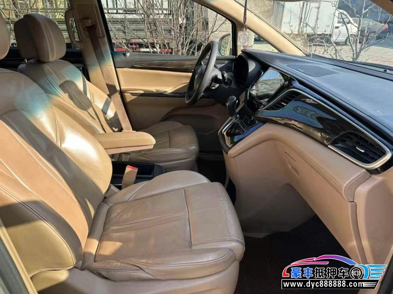 18年别克GL8轿车抵押车出售