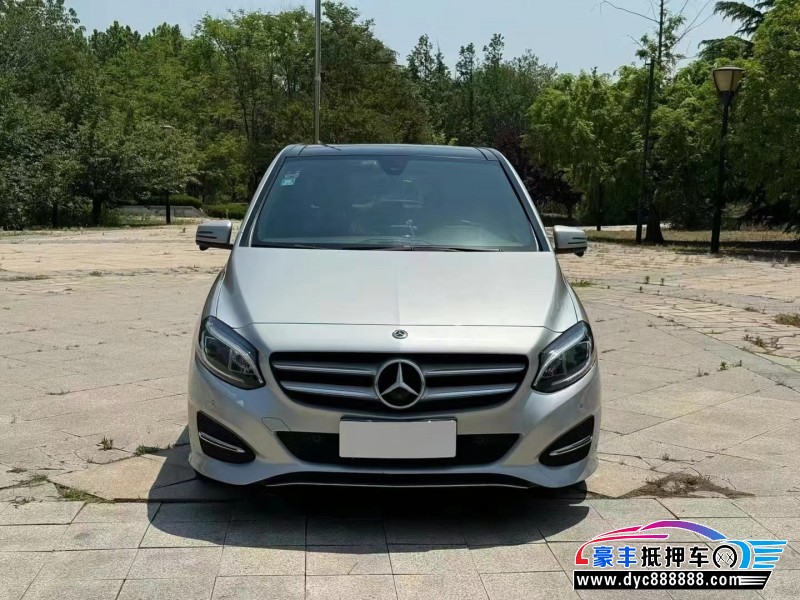 18年奔驰B轿车抵押车出售