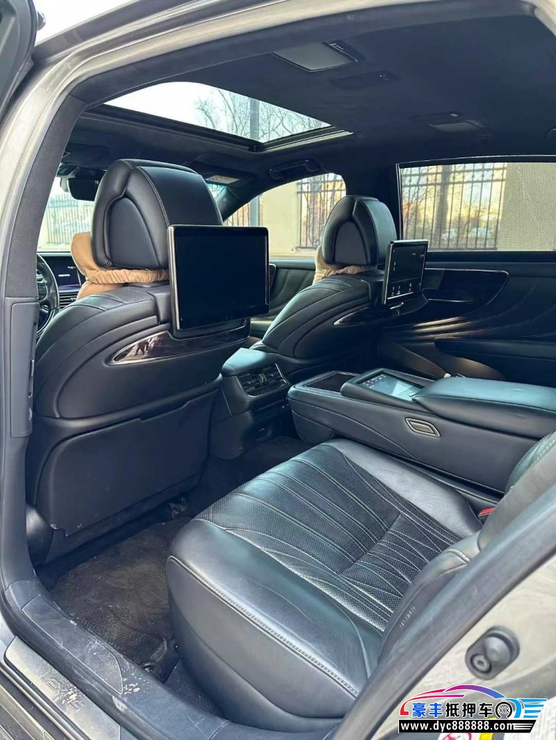 18年雷克萨斯LS轿车抵押车出售