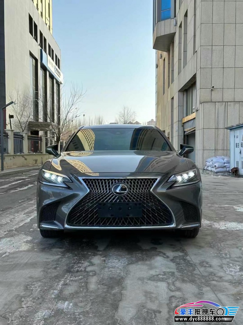18年雷克萨斯LS轿车抵押车出售