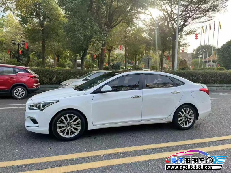 17年现代名图轿车抵押车出售