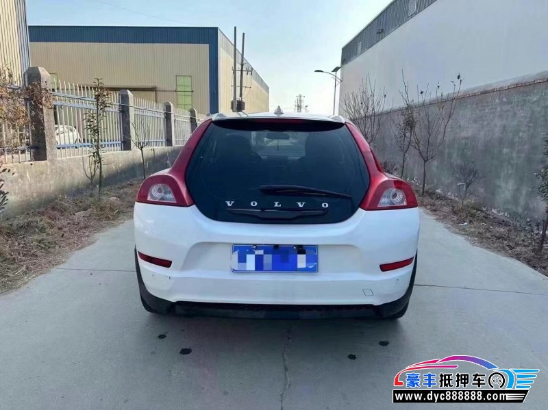 11年沃尔沃C30轿车抵押车出售