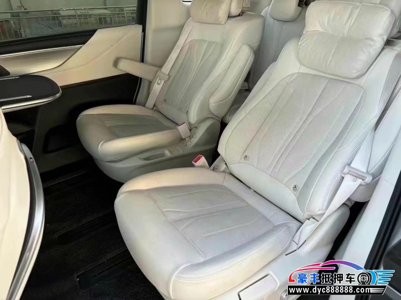 24年别克GL8轿车抵押车出售