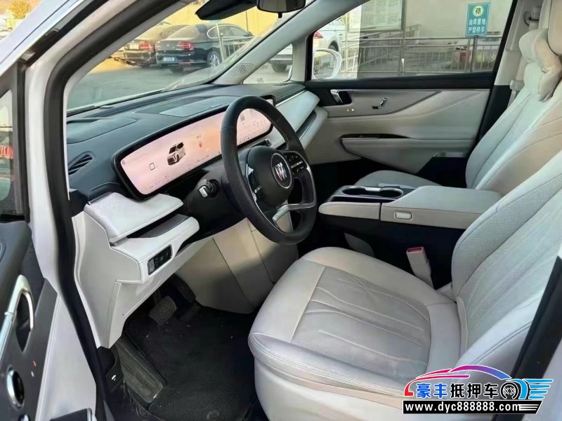 24年别克GL8轿车抵押车出售