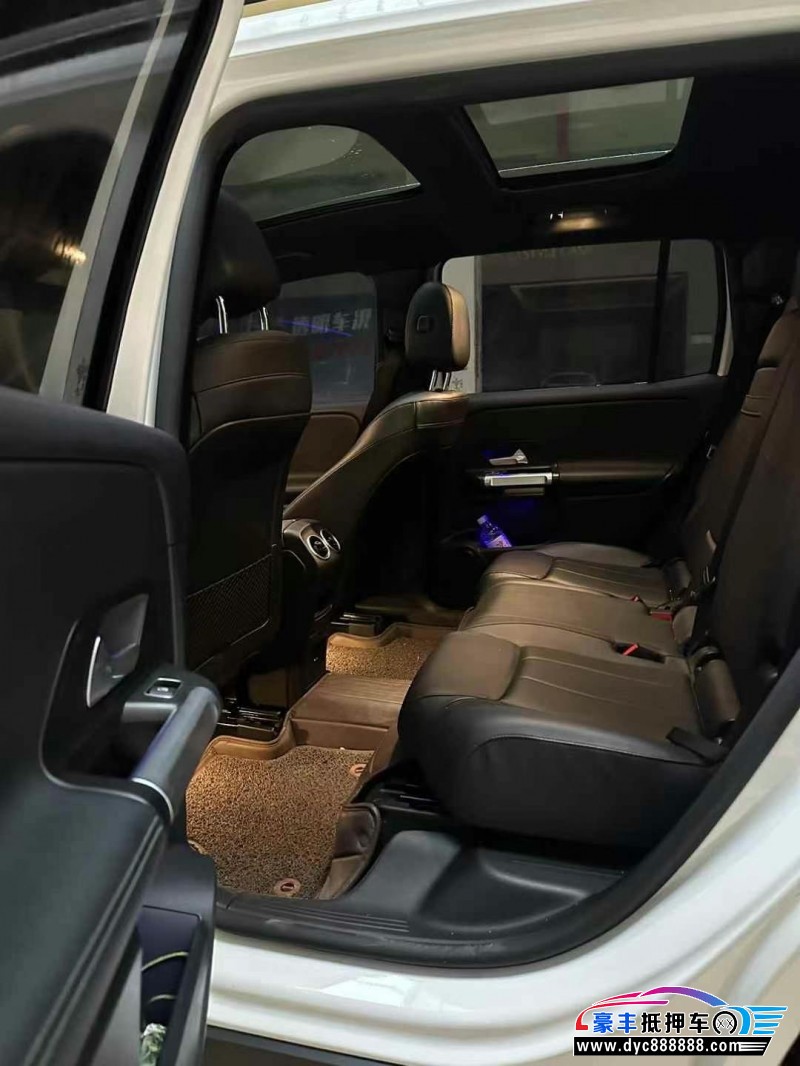 21年奔驰GLB轿车抵押车出售