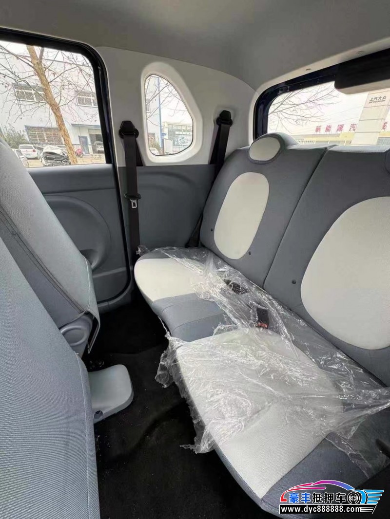 24年奔腾小马轿车抵押车出售