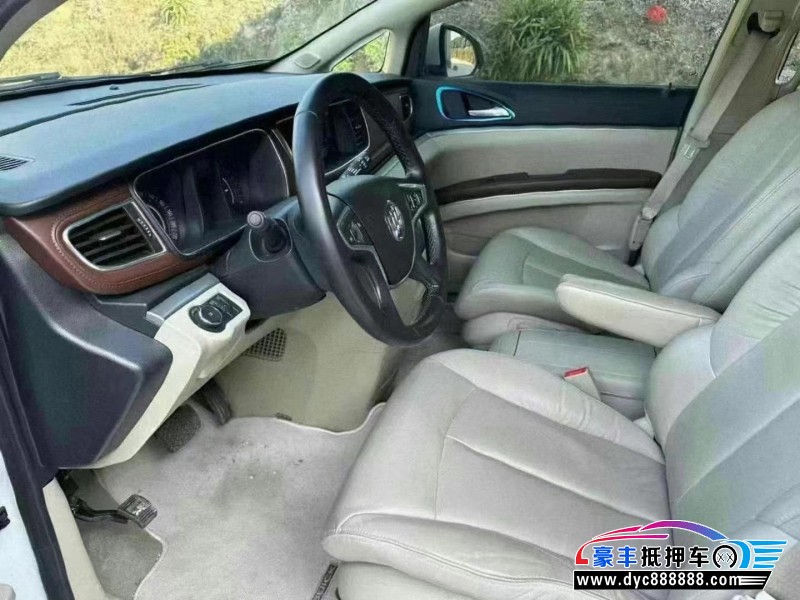 18年别克GL8轿车抵押车出售