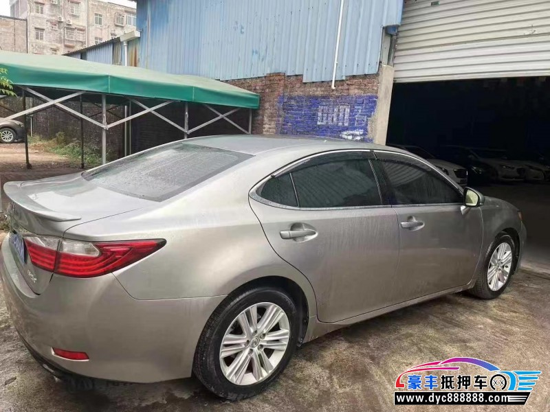 14年雷克萨斯ES轿车抵押车出售