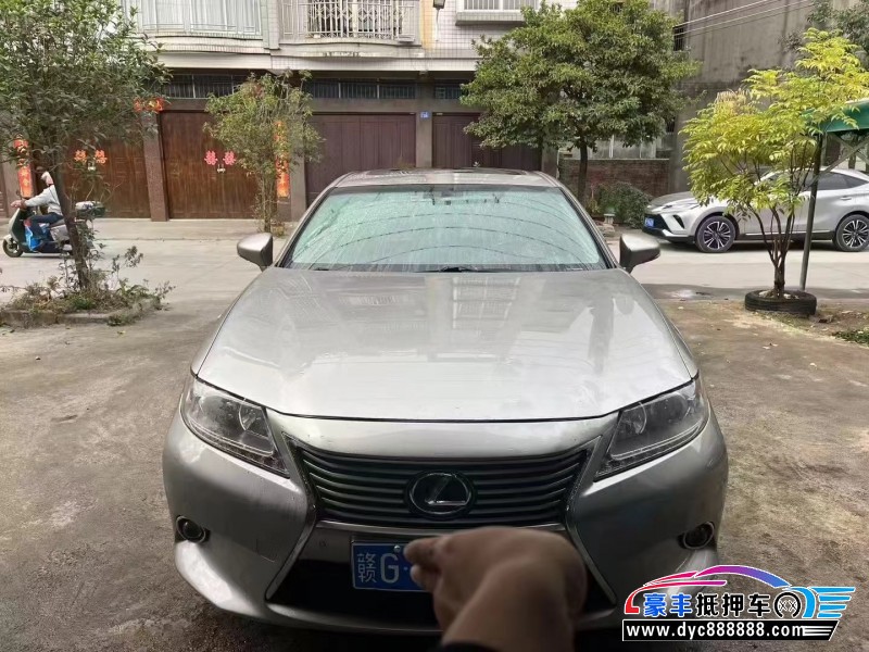 14年雷克萨斯ES轿车抵押车出售