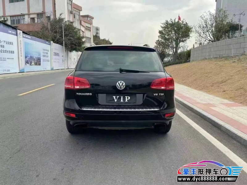 12年大众途锐轿车抵押车出售