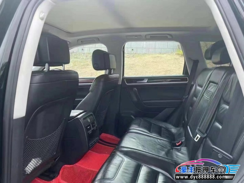 12年大众途锐轿车抵押车出售