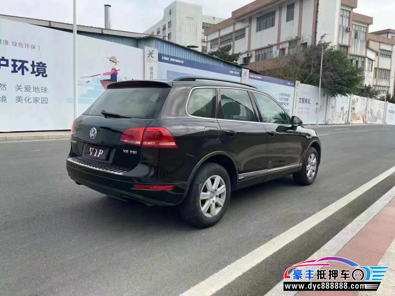 12年大众途锐轿车抵押车出售