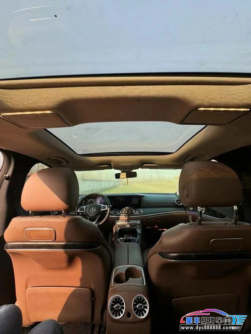 17年奔驰E轿车抵押车出售