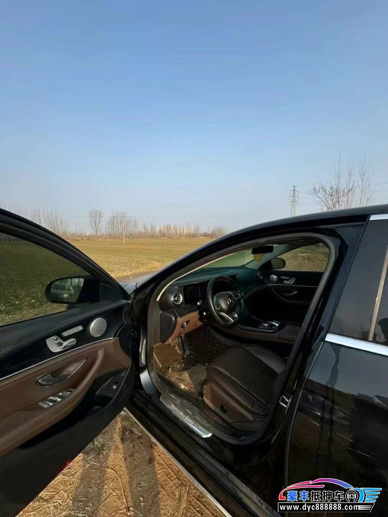 17年奔驰E轿车抵押车出售